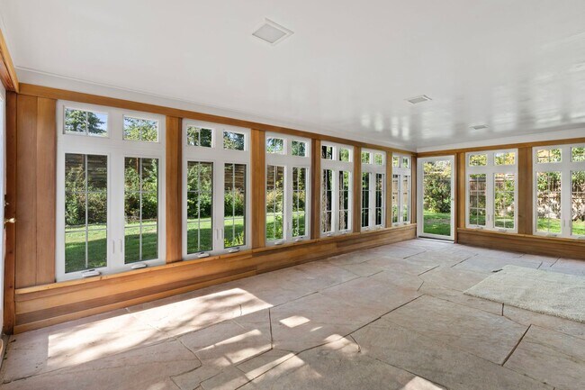 Building Photo - Charming 3BR, 2,200 Sq Ft SFR in Broomfield