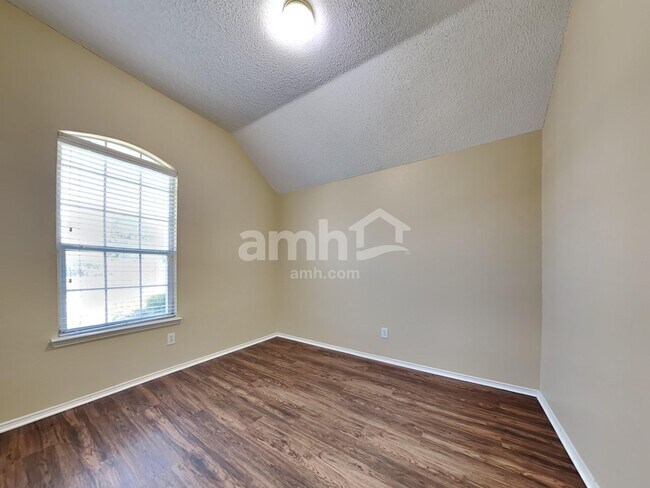 Building Photo - 1307 Rabbit Rdg