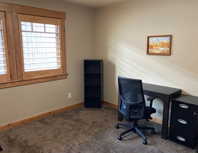 Building Photo - Available 11/1/25- 4 BR Teton Springs Home...