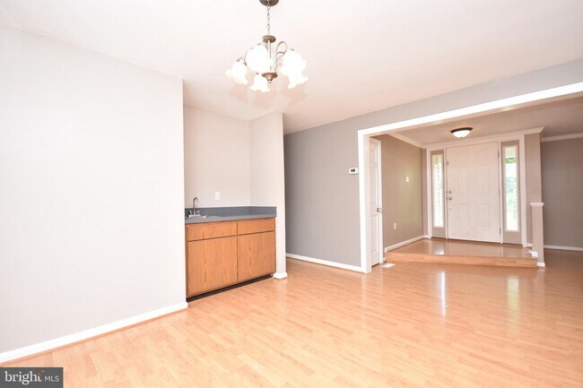 Building Photo - 12327 Elk Run Rd