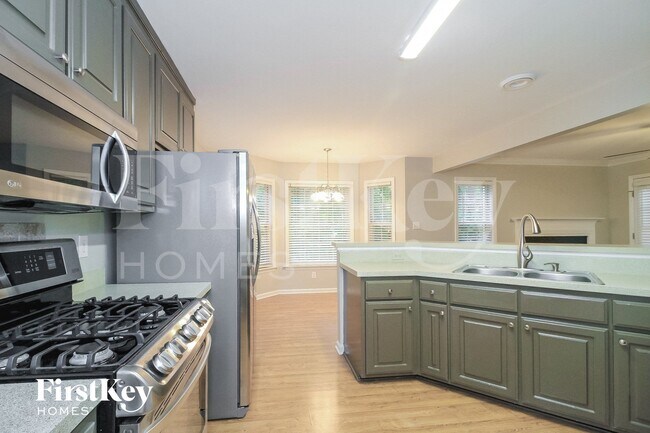 Building Photo - 4911 Heritage Woods Ct