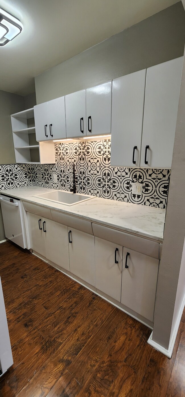 Building Photo - 3377 Brockton Ave