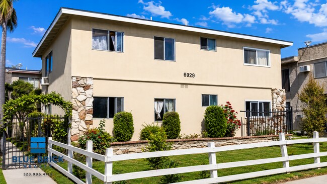 Building Photo - 6929 Whitsett Ave