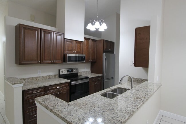 Building Photo - Charming 3 Bedroom, 2 Bathroom Home in Win...