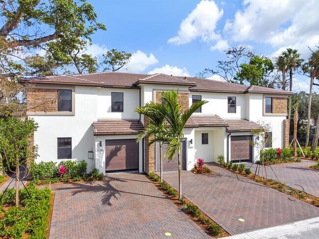 Building Photo - 702 Stellar Ct