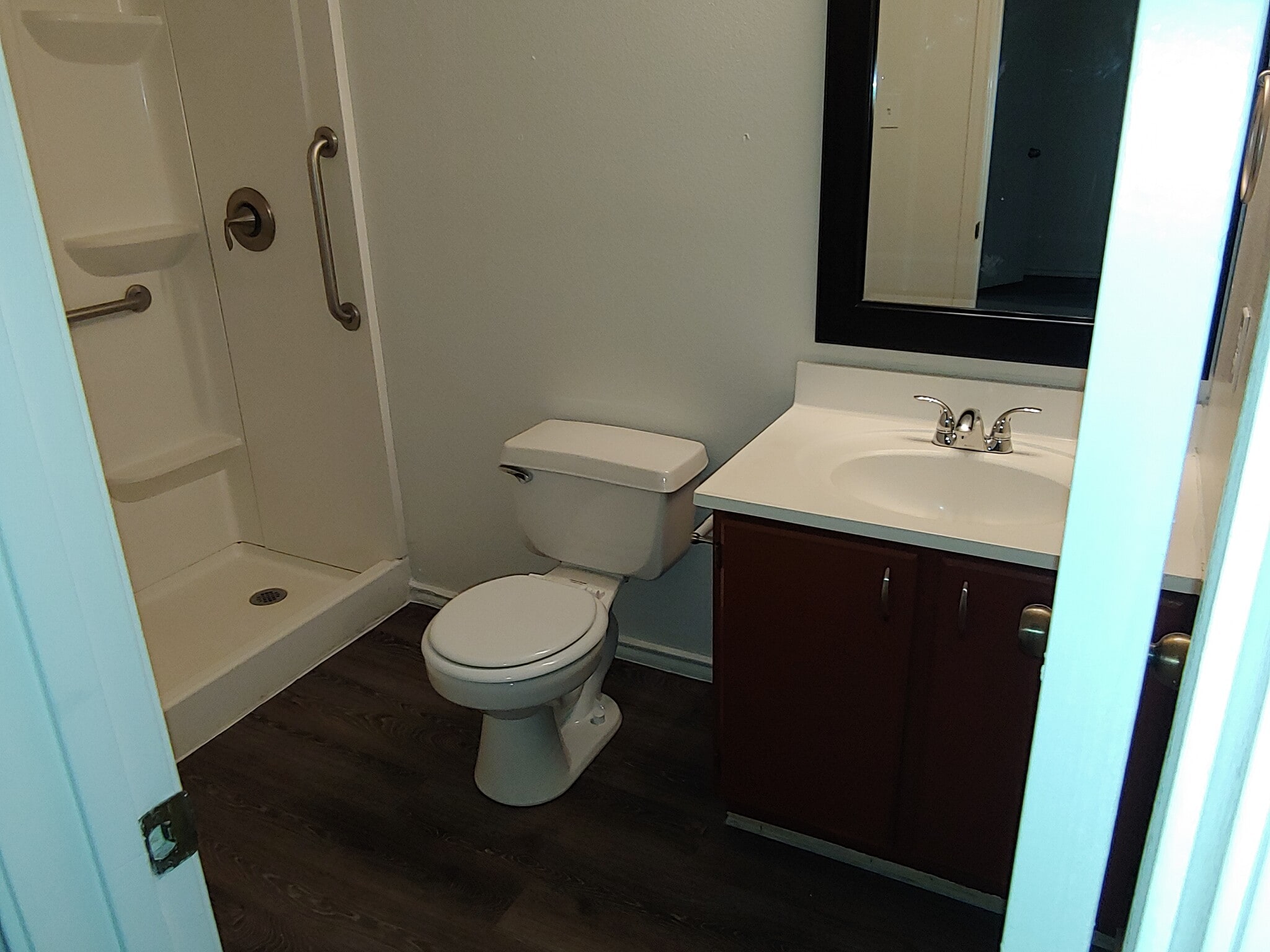 Master bath. - 6466 Beech Trail Dr