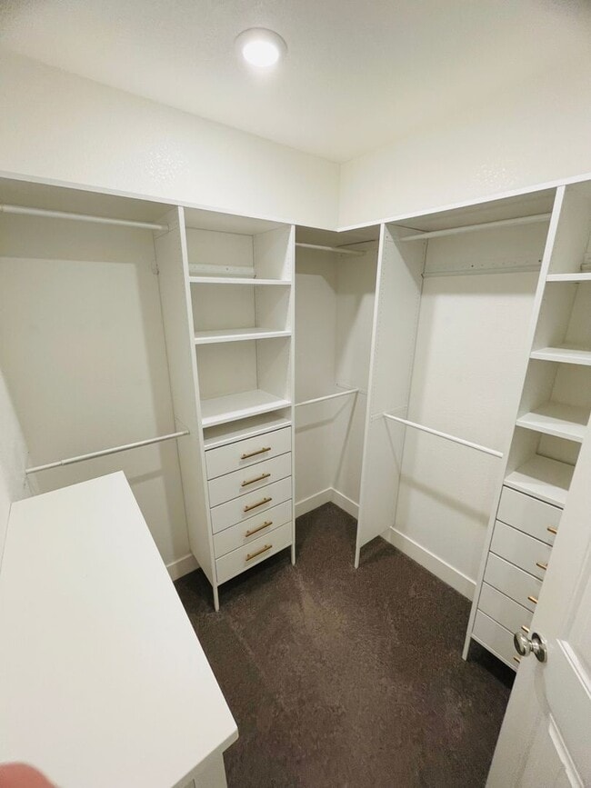 Building Photo - 5301 E Commerce Way