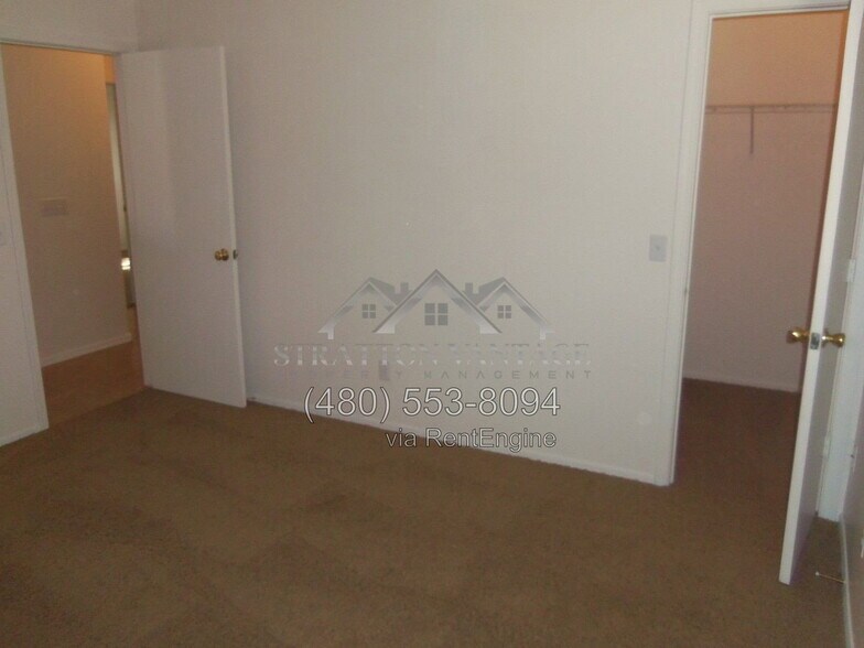 Building Photo - 6526 W Riva Rd