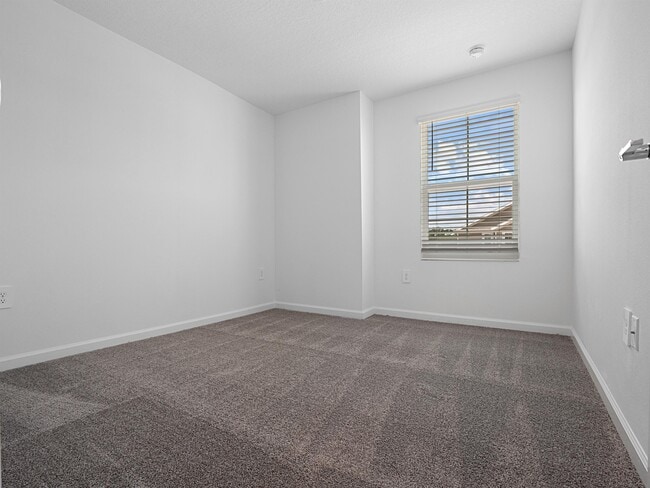 Building Photo - 571 Jett Ln