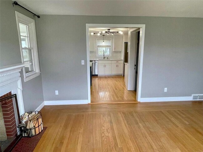 Building Photo - 30 Althea Dr