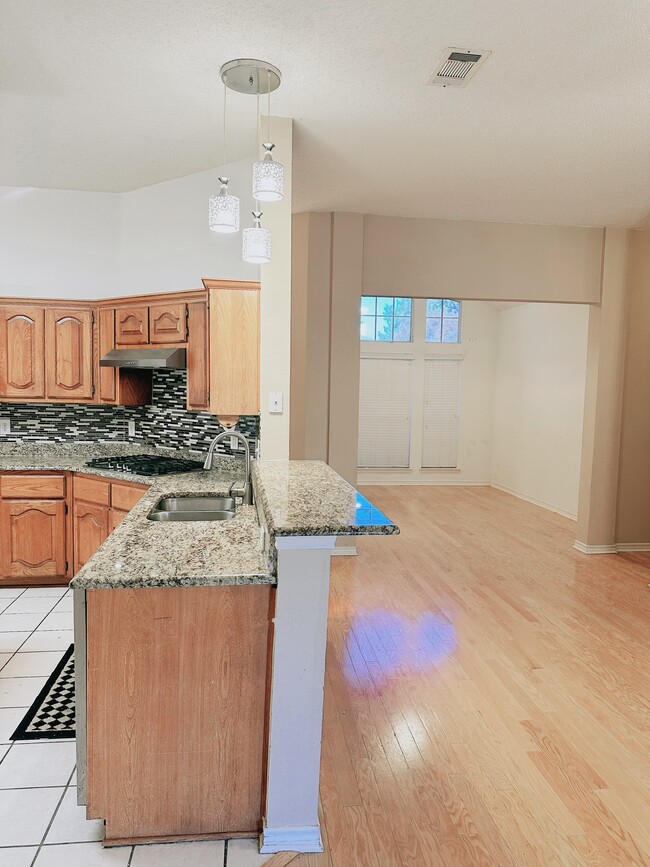 Building Photo - 308 Elizabeth Trail