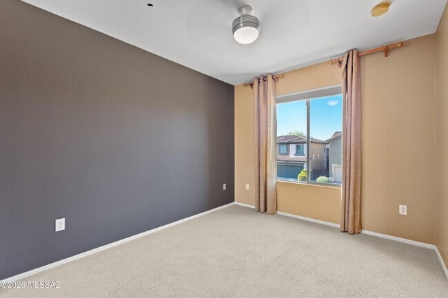 Building Photo - Two Story 3 Bed/2Bath in Paseo Del Rio