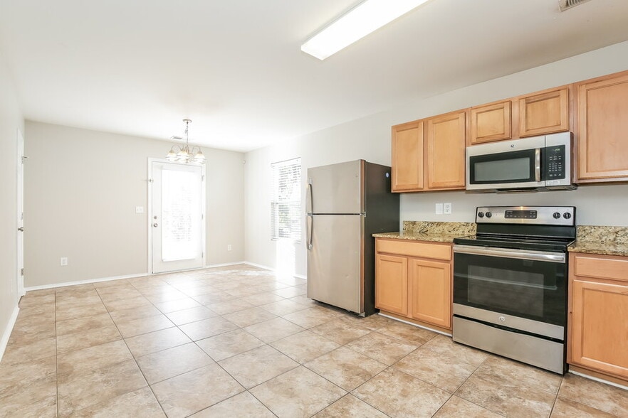 Building Photo - 4501 Vernon Farms Blvd