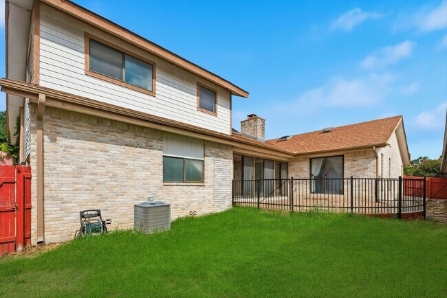 Building Photo - 6118 Windy Knoll