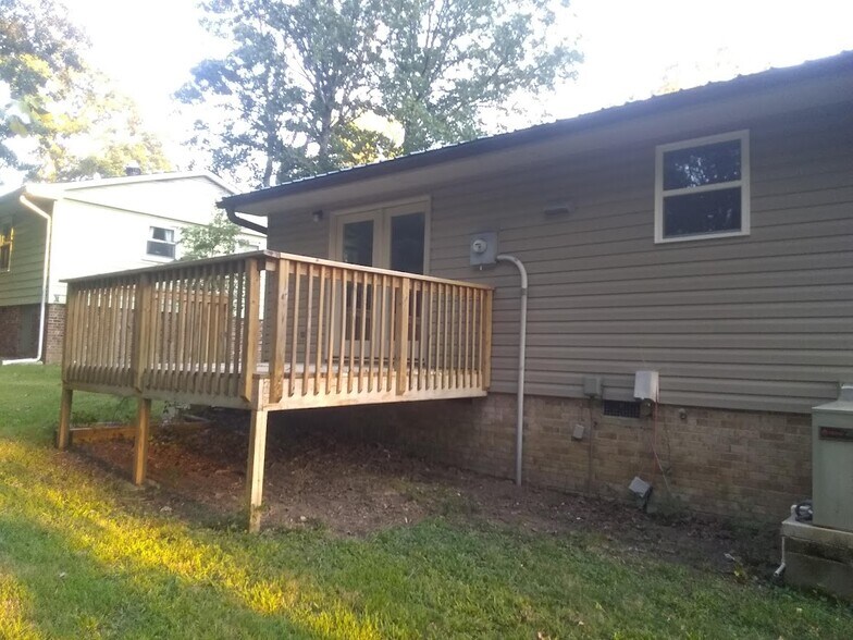 Building Photo - 3516 Marquis Dr