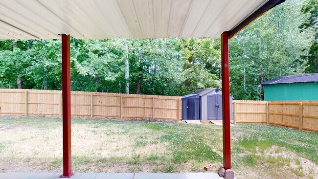 Building Photo - Spacious 3 Bedroom Home in Ashland City!