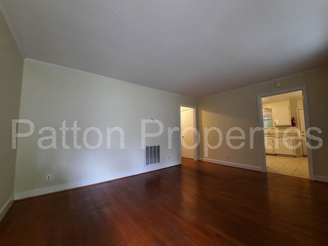 Building Photo - 3017-3019 Longleaf Road - Inside CoC - R13...