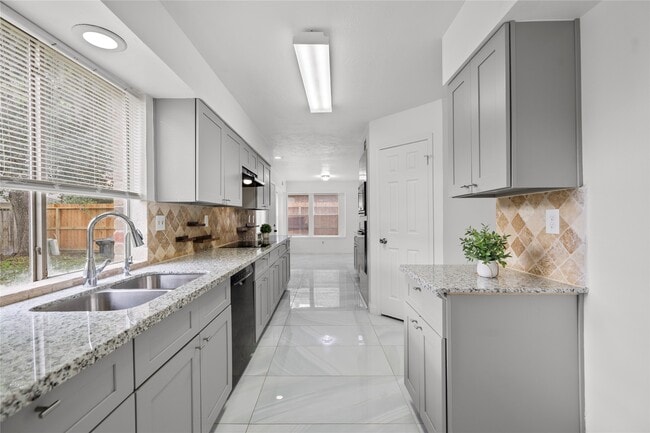 Building Photo - 3122 Lazy Brook Dr