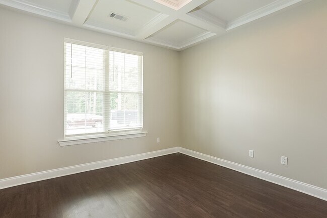 Building Photo - 911 Chesford Dr