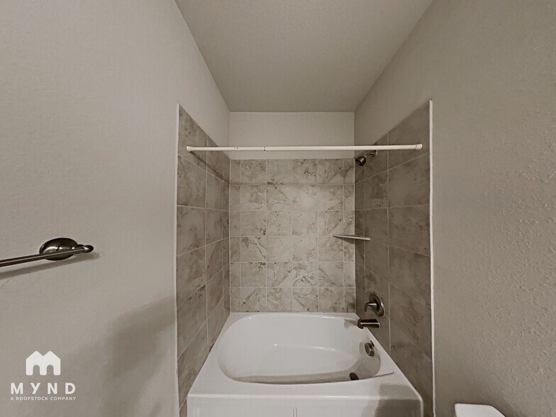 Building Photo - 4405 Evenstar Wy