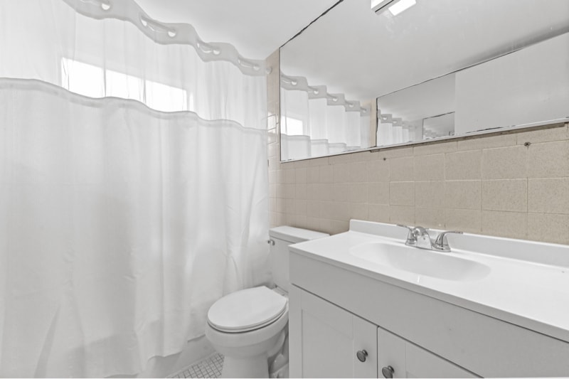 Building Photo - 3910 Crystal Lake Dr