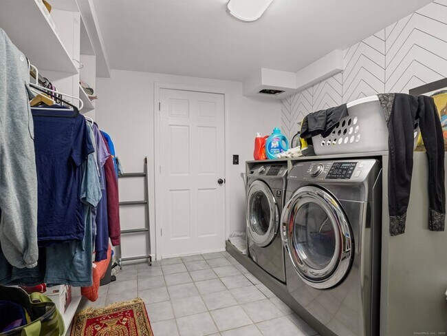 Building Photo - 10 Tupelo Rd