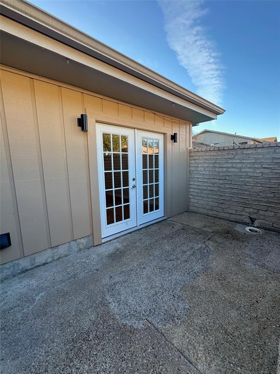 Building Photo - 8111 Middle Ct