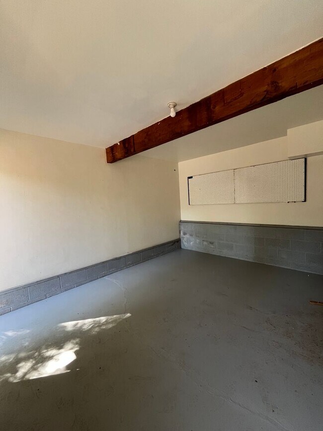 Building Photo - 3890 Pueblo Ave