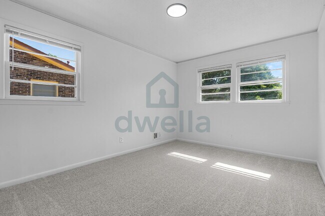 Building Photo - 3-Bedroom (1.5 Baths) Fully Renovated Rental Home in a PRIME Location! Only 6 minutes to Downtown...