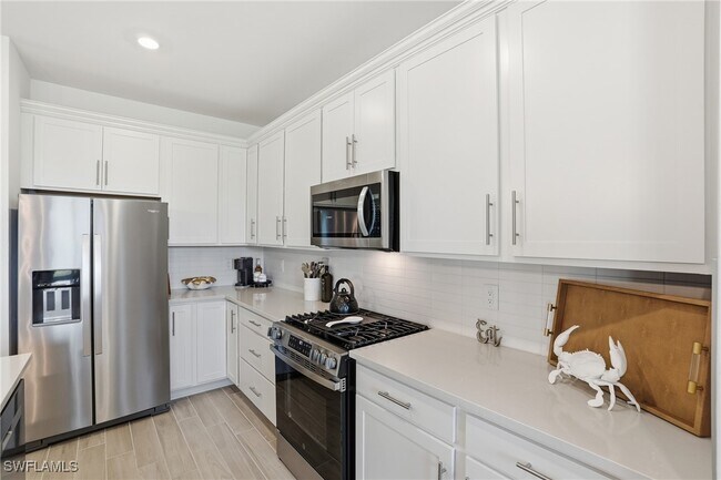 Building Photo - 1657 Serena Ave