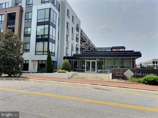 Building Photo - 145 Riverhaven Dr