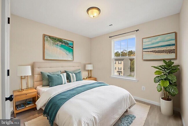 Building Photo - 2210 Mallard Landing Dr