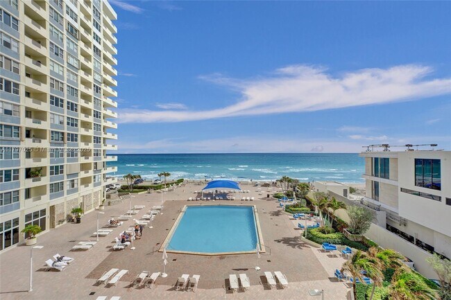 Building Photo - 3180 S Ocean Dr