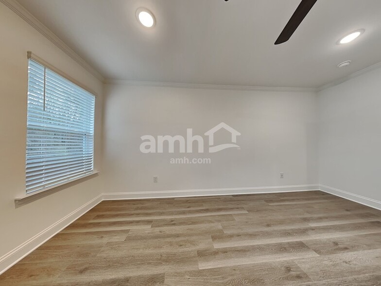 Building Photo - 1155 Livengood Wy