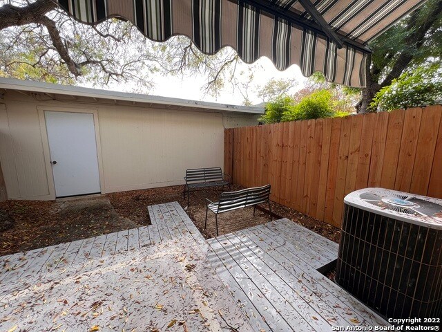 Building Photo - 645 Strings Dr