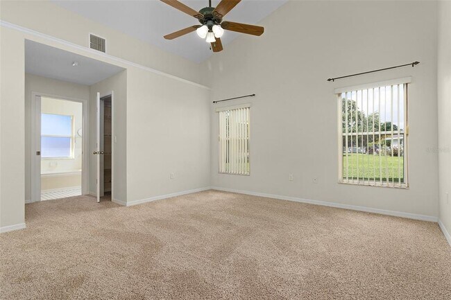 Building Photo - 2936 Twin Oaks Dr
