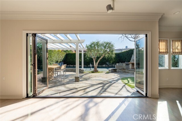 Building Photo - 1018 11th St