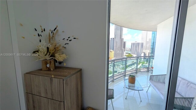 Building Photo - 350 S Miami Ave