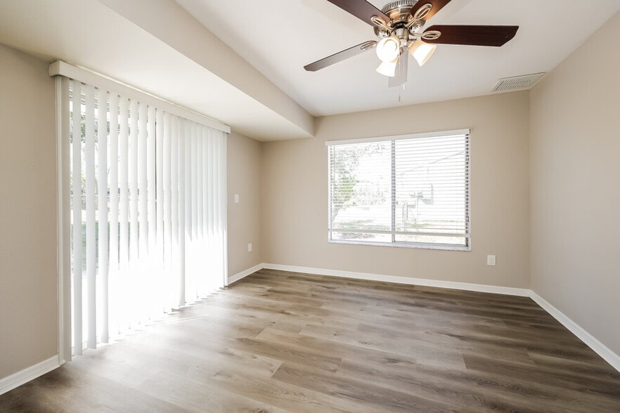 Building Photo - 3507 Montclair Cir