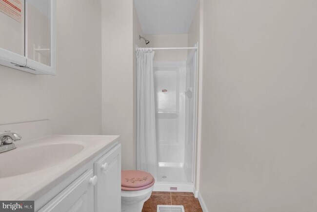 Building Photo - 1007 E Preston St