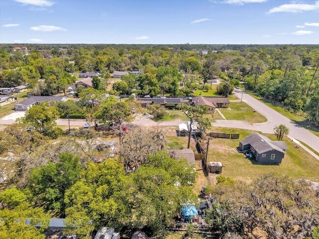 Building Photo - 284 Short St