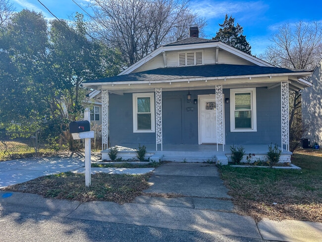 Building Photo - 3410 Kalynne St