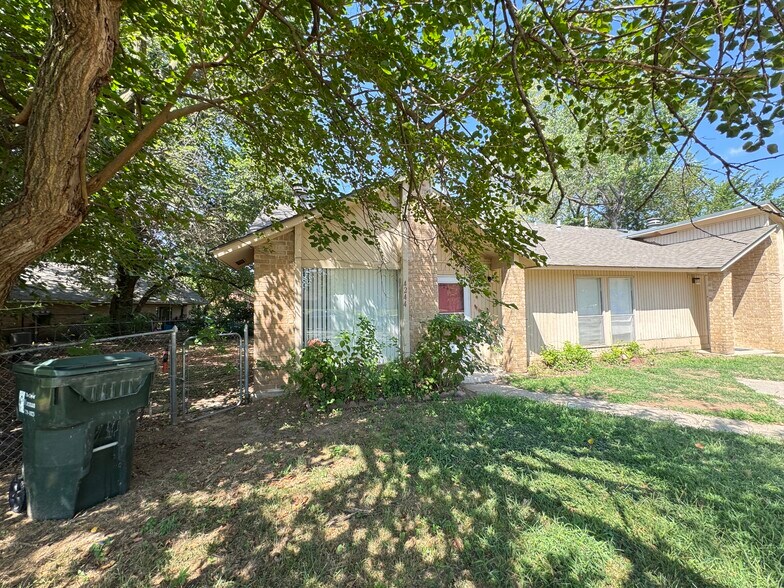 Building Photo - 4244 Wembleton Cir