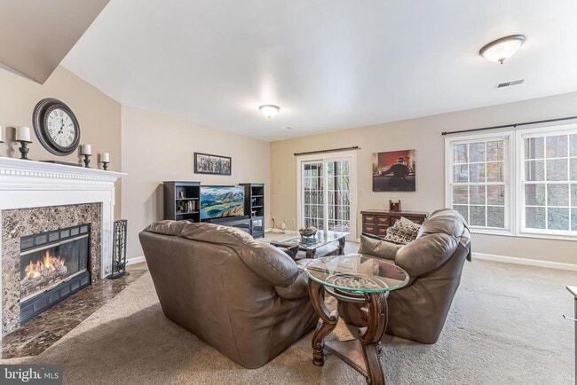 Building Photo - 12165 Abbey Glen Ct