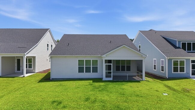 Building Photo - 3084 Claredon St