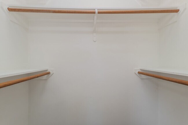 Building Photo - 16257 Sun View Ln