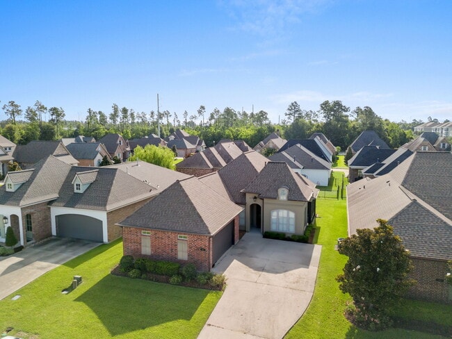 Building Photo - 5807 Willow Breeze Dr