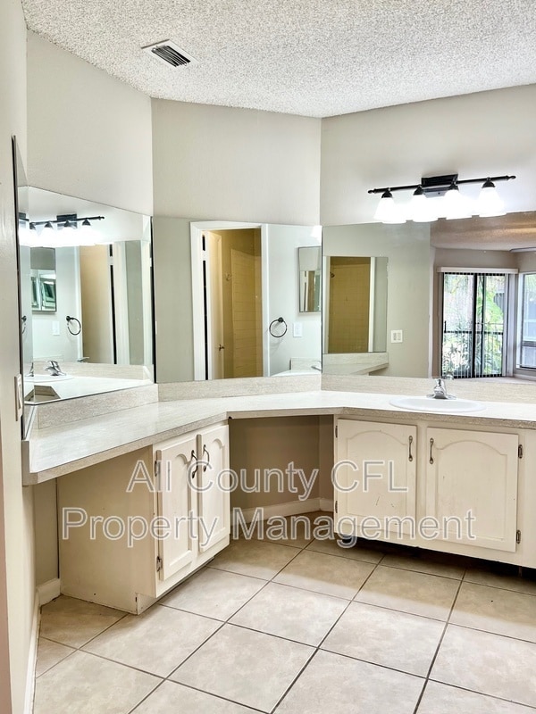 Building Photo - 4371 Aqua Vista Dr