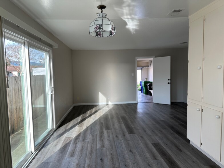 Building Photo - 4446 Moffitt Dr