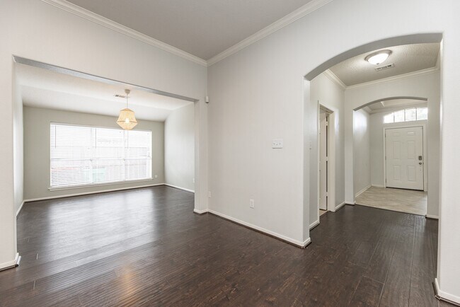 Building Photo - 21403 Hadrian Dr